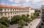 miniatura Faculdade de medicina (polo 1) da Universidade de Coimbra. Vista do departamento de física.